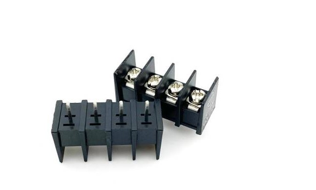 TERM. BLK. 4P 7.62mm PCB TYPE THT (*)