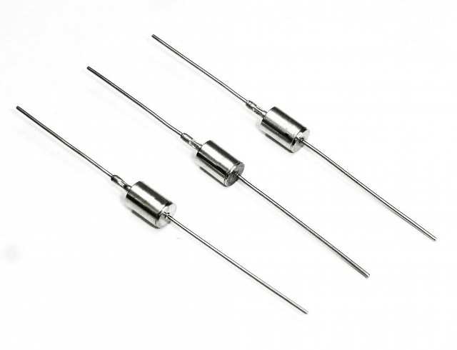 DIODE AVALANCHE N/A 1.38A 1400V DO13 THT (EUPECDA6-1400)